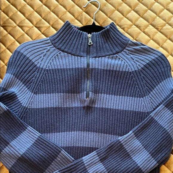 Tommy Hilfiger Women’s Navy and lighter blue quarter Zip Sweater - Picture 4 of 6